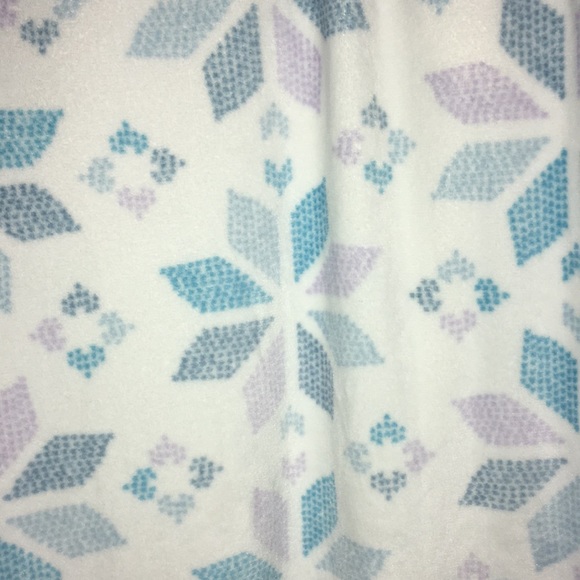 JACLYN SMITH FLEECE PAJAMAS - Picture 3 of 5